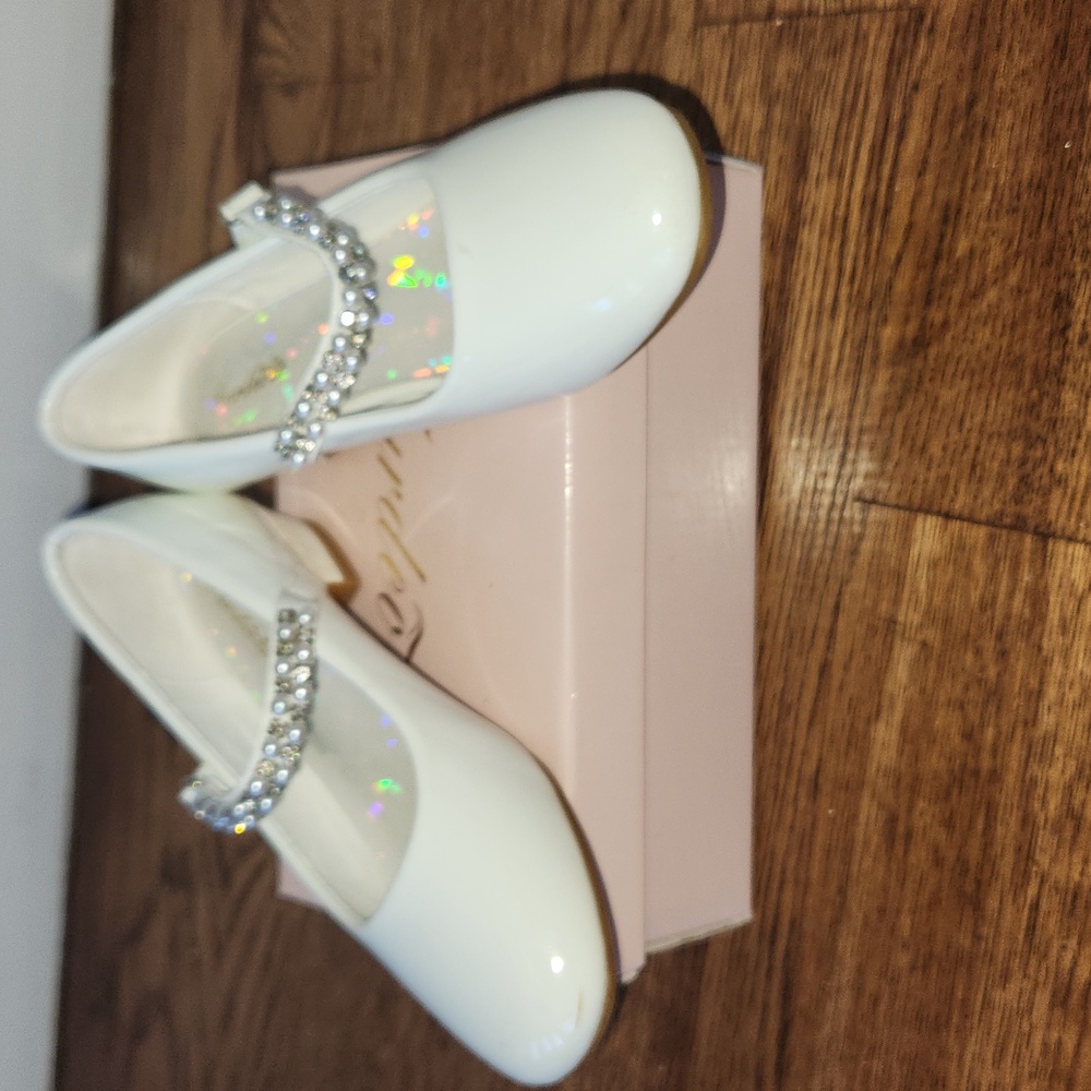 Dress shoes
